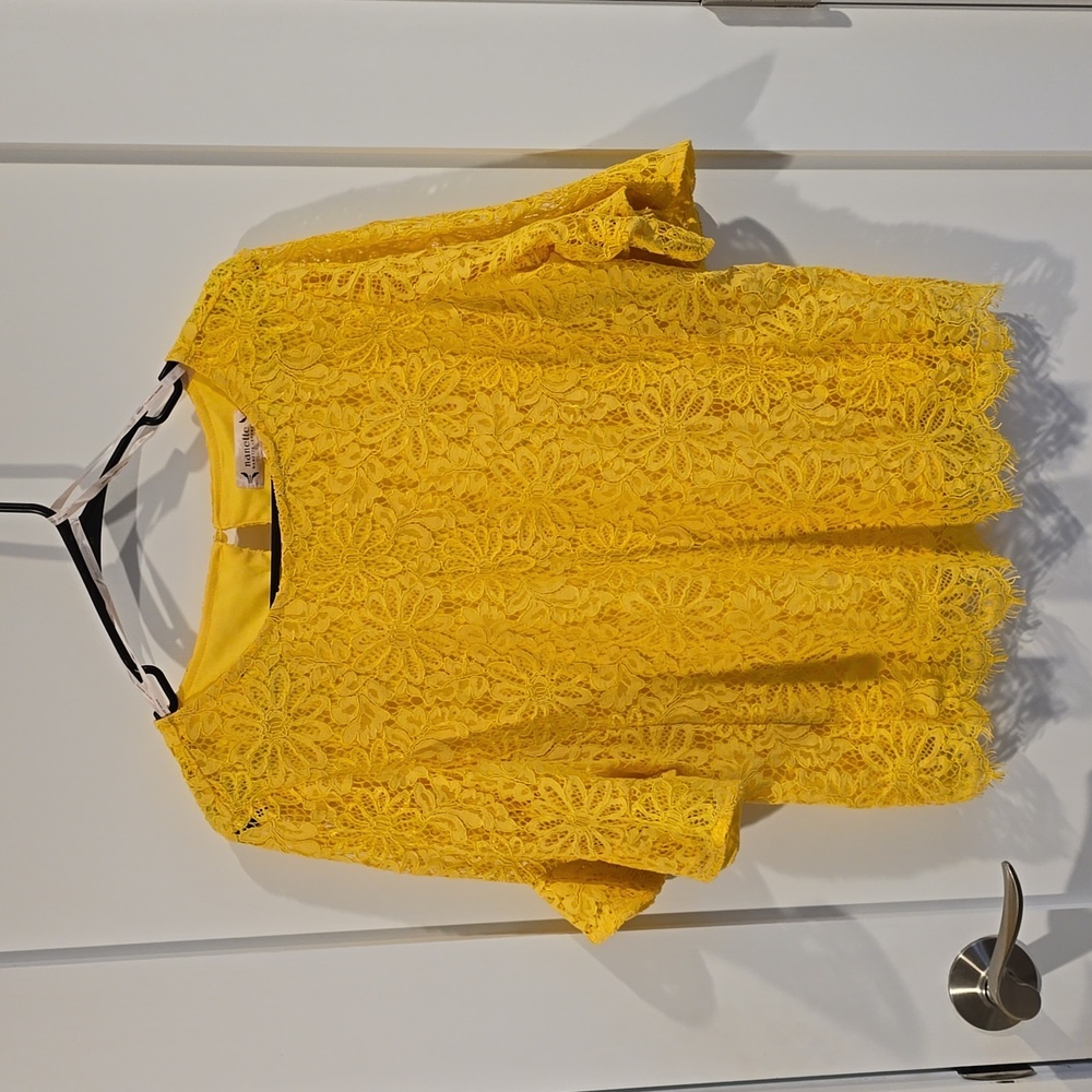 Nanette Lepore| "Lemon Zest" ruffle sleeve lace Overlay Top| Size Med| NWT